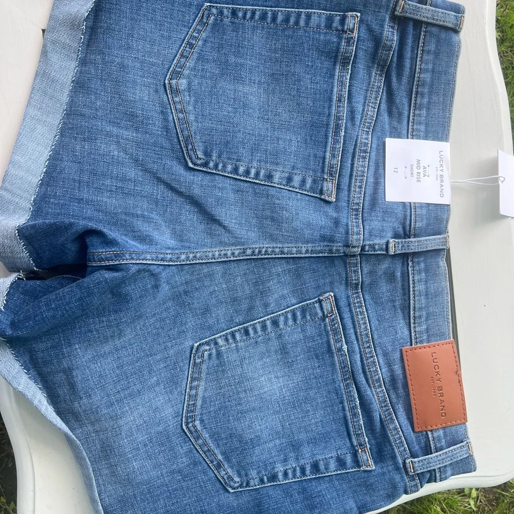 Lucky Brand Mid-Rise Blue Denim Shorts - Picture 3 of 3